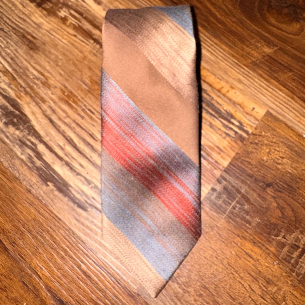 Vintage Oleg Cassini Elegant Striped Tie in Striped - Picture 1 of 2